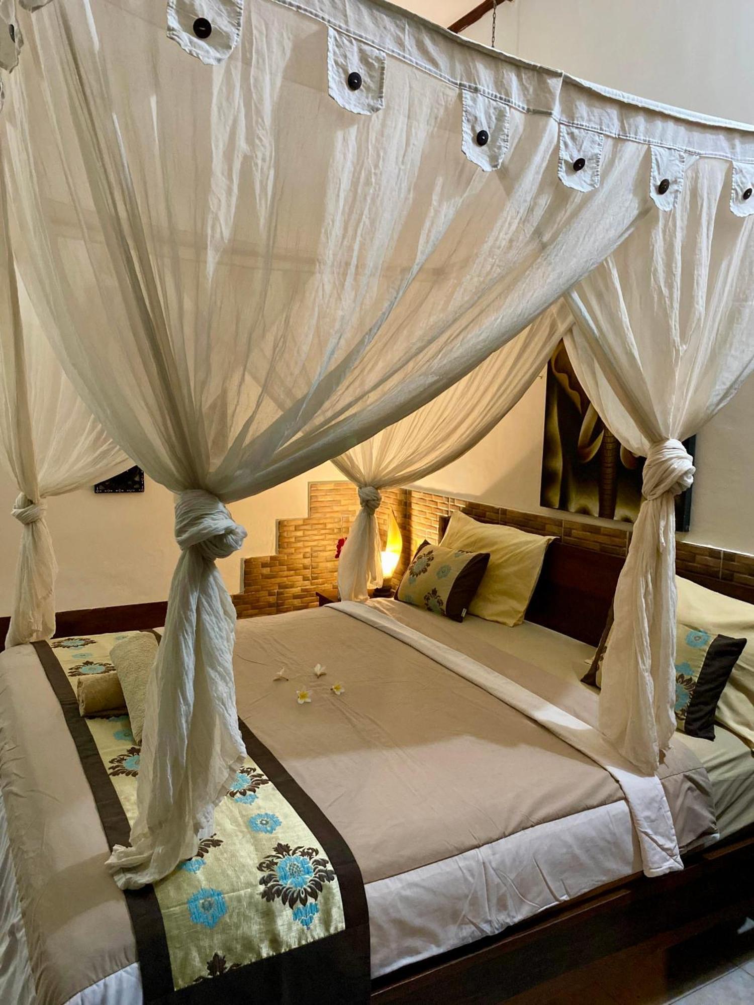 Zoe Bungalows Gili Trawangan Bagian luar foto